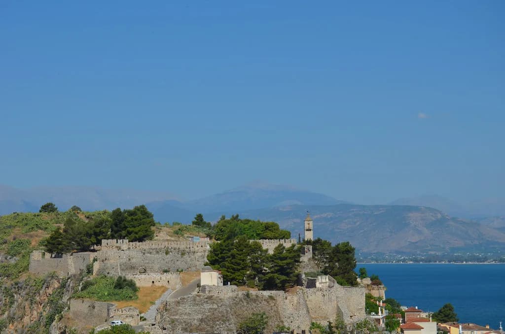 Christmas in Greece: Traditions & Holiday Guide