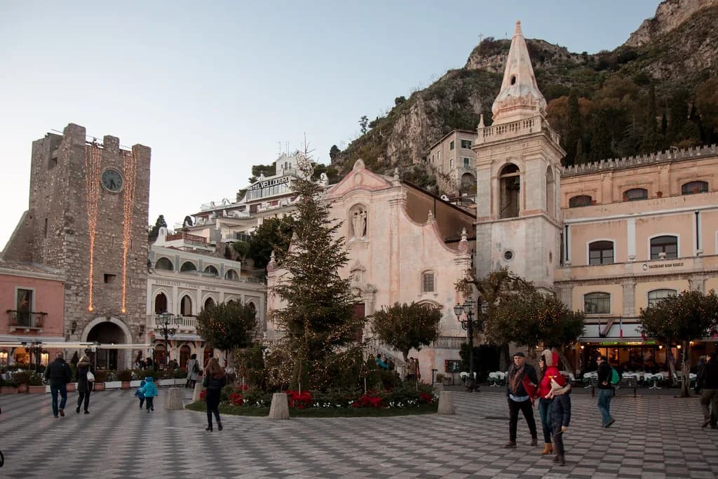 Christmas in Taormina: What the Holidays Are Like in Sicily