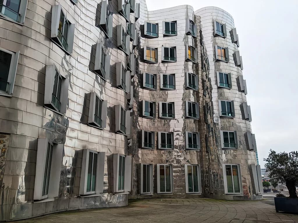 Düsseldorf in January: Weather, Crowds and What's Open