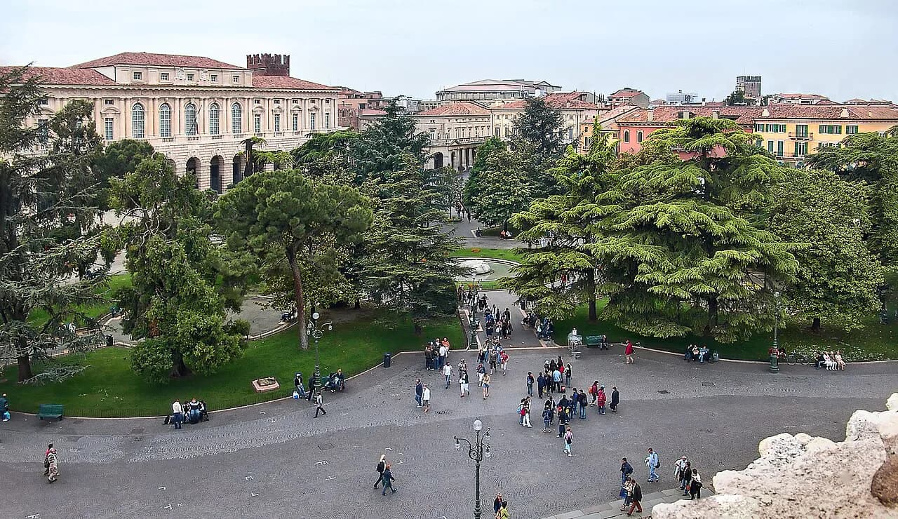Verona in February: Winter Weather, Crowds and Things to Do