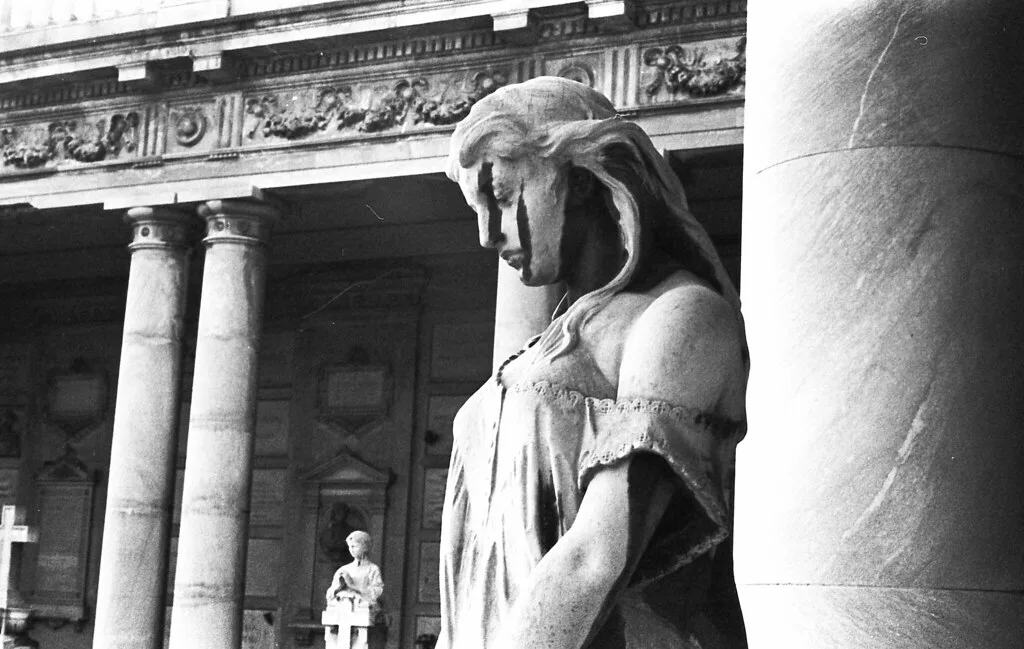 Dicembre , Certosa di Bologna. Kodak Trix @ iso