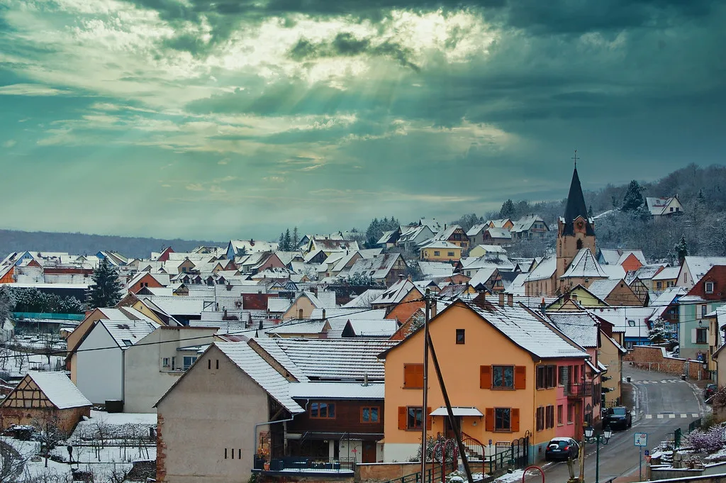 Rosenwiller vêtu de blanc, France