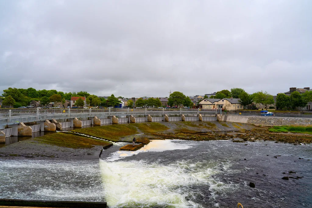 THE SALMON WEIR IN GALWAY [PHOTOGRAPHED JULY ]
