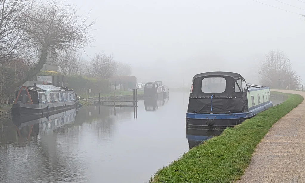 Mist on the Leeds & Liverpool Canal, Bingley