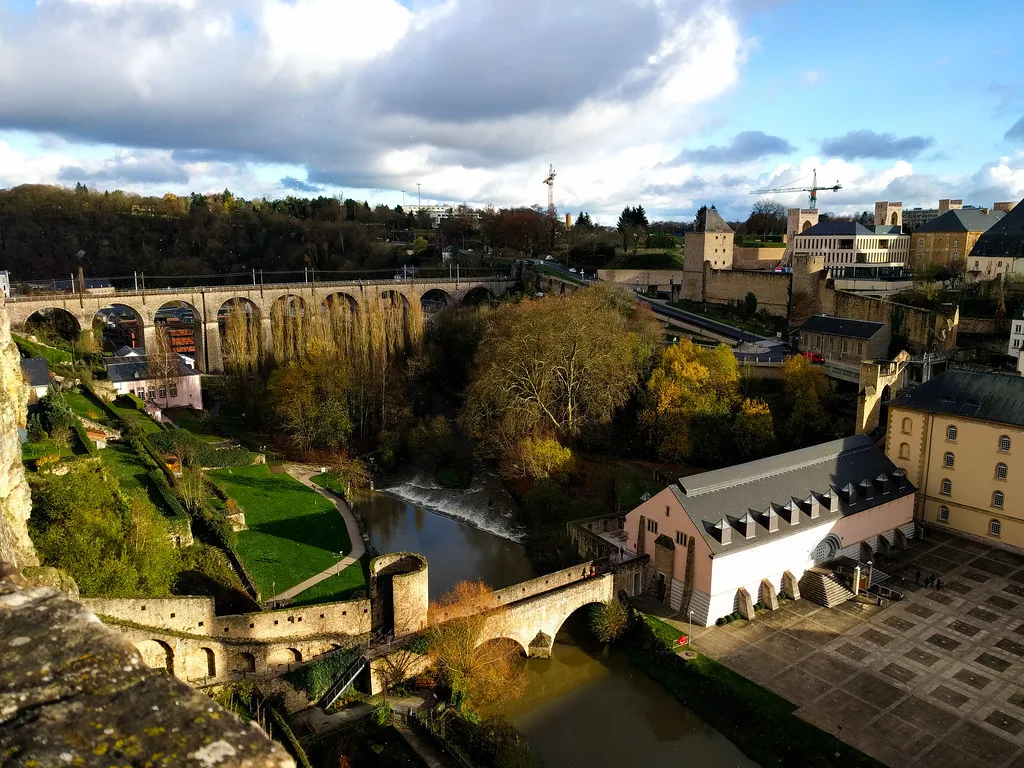 Luxembourg, Nov