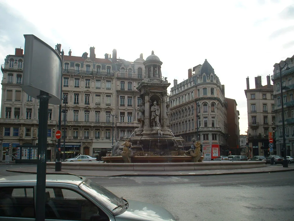 Lyon March Place des Jacobins