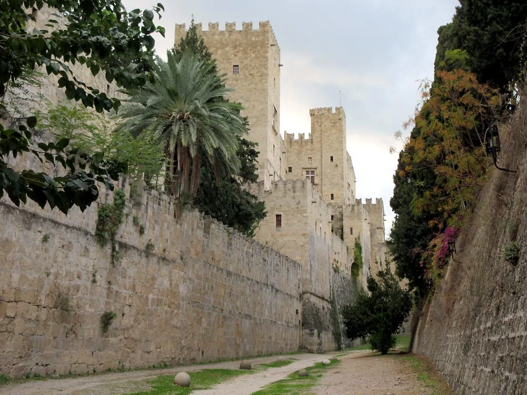 Dry Moat, Rhodes
