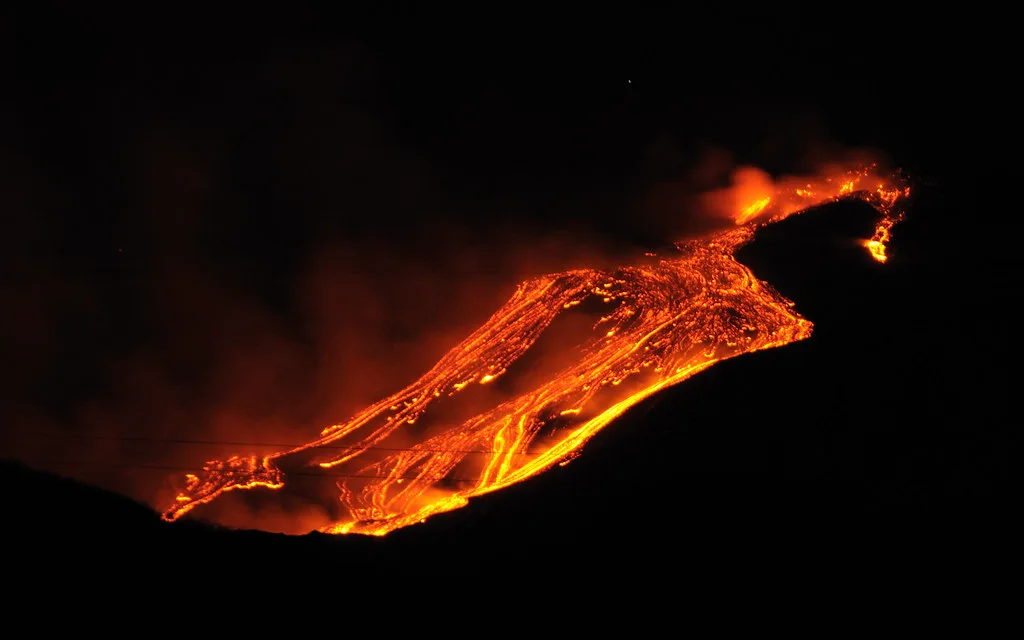 Etna Volcano Paroxysmal Eruption Jan 12 - Creative Commons by gnuckx, Sicily