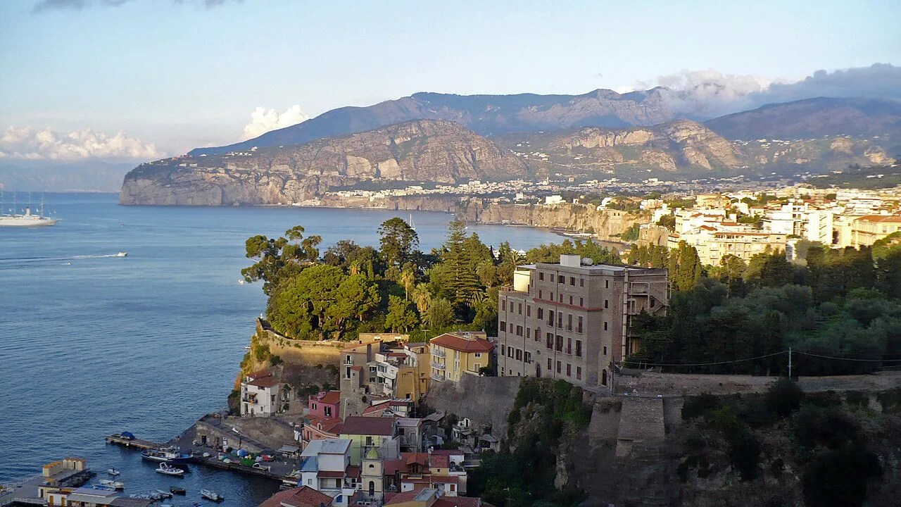 Sorrento - panoramio - Colin W